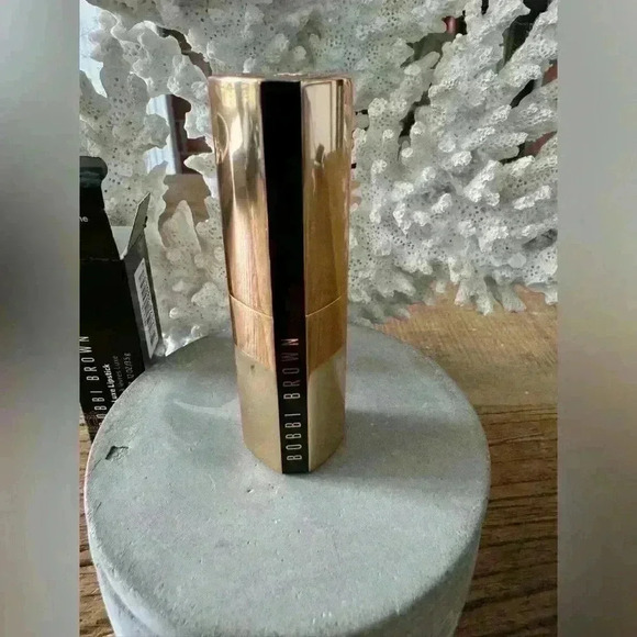 🌸🌸Host Pick🌸🌸Bobbi Brown Luxe Lipstick ~ Brownstone (114) ~NEW in box! - Picture 9 of 13